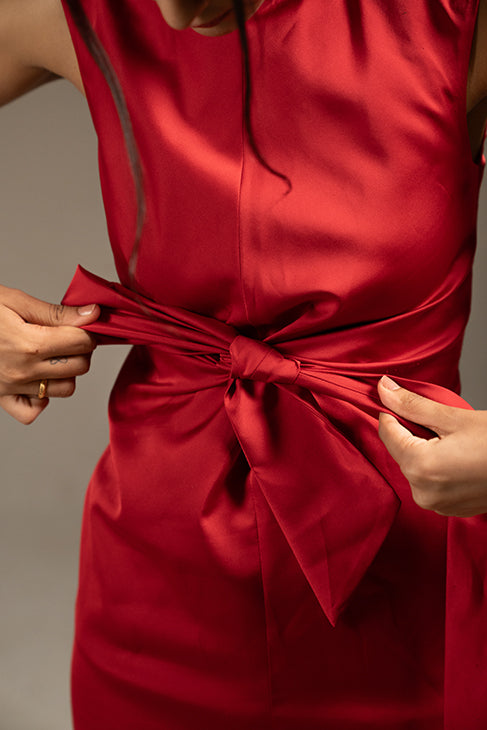 RED RUCHED WAIST